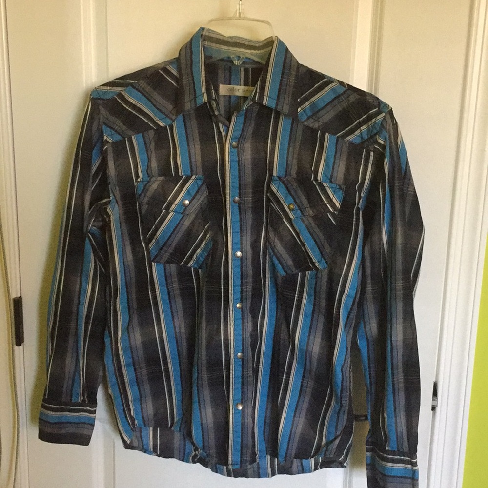 Casual shirt. Color Siete.